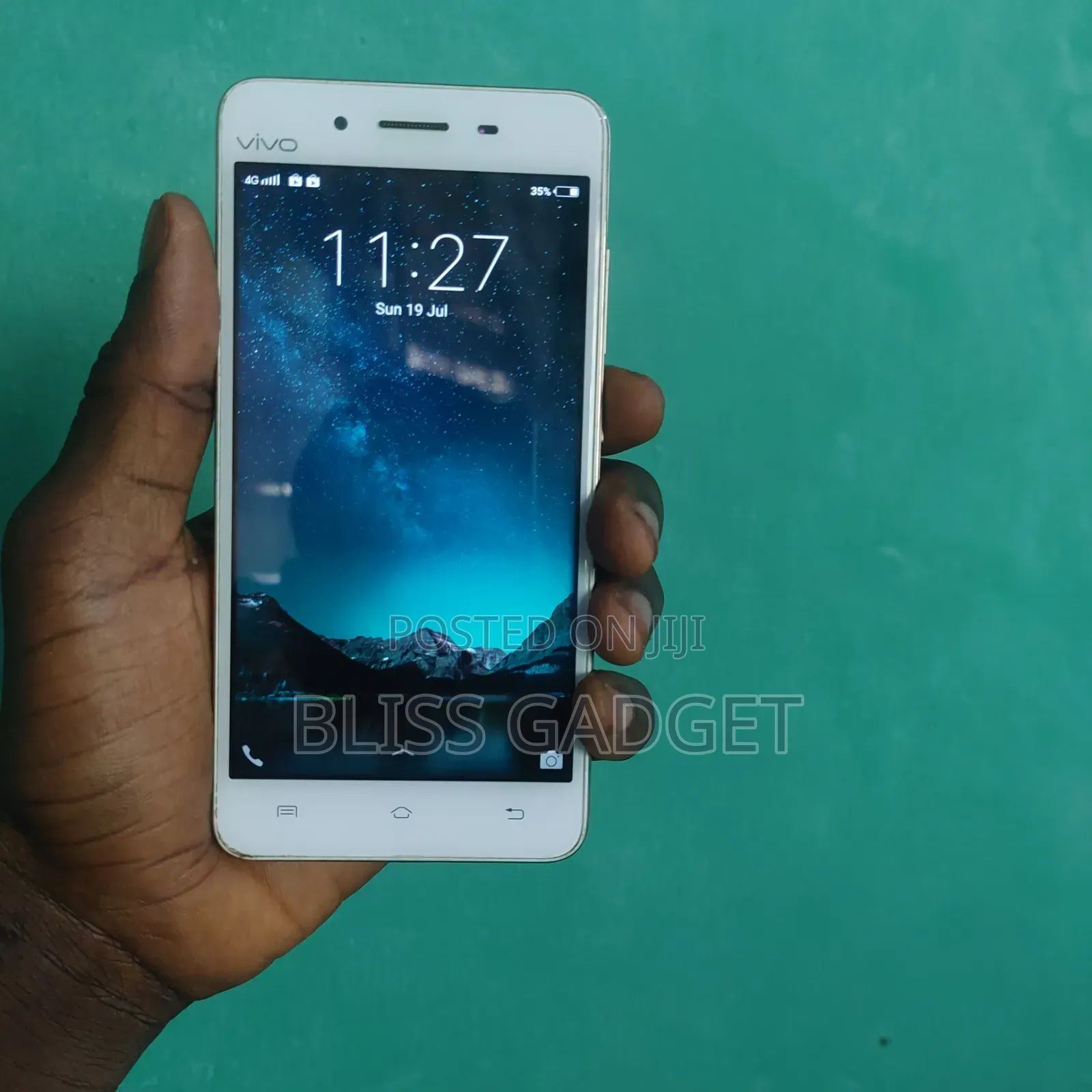 Vivo V3Max 128 GB Gold