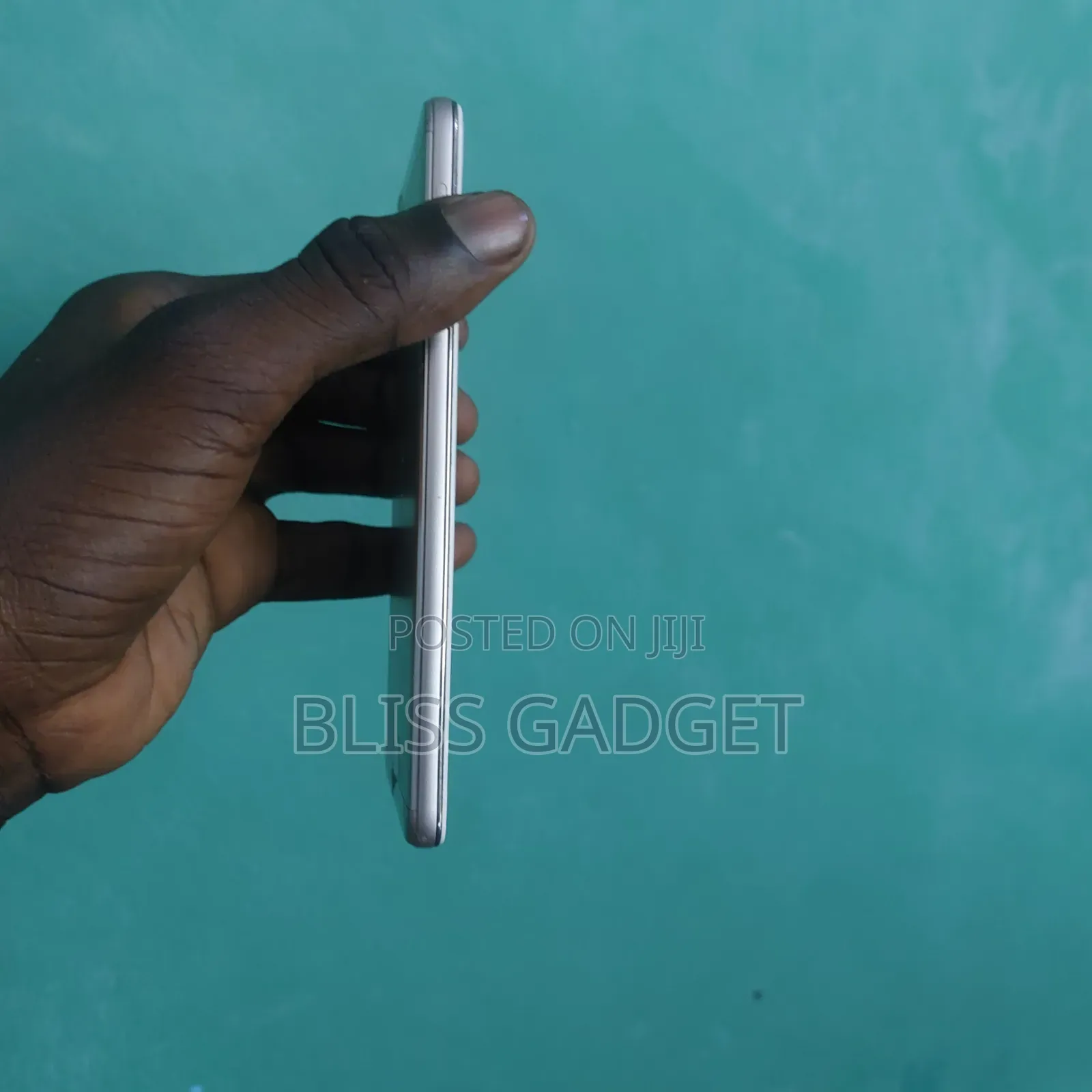 Vivo V3Max 128 GB Gold