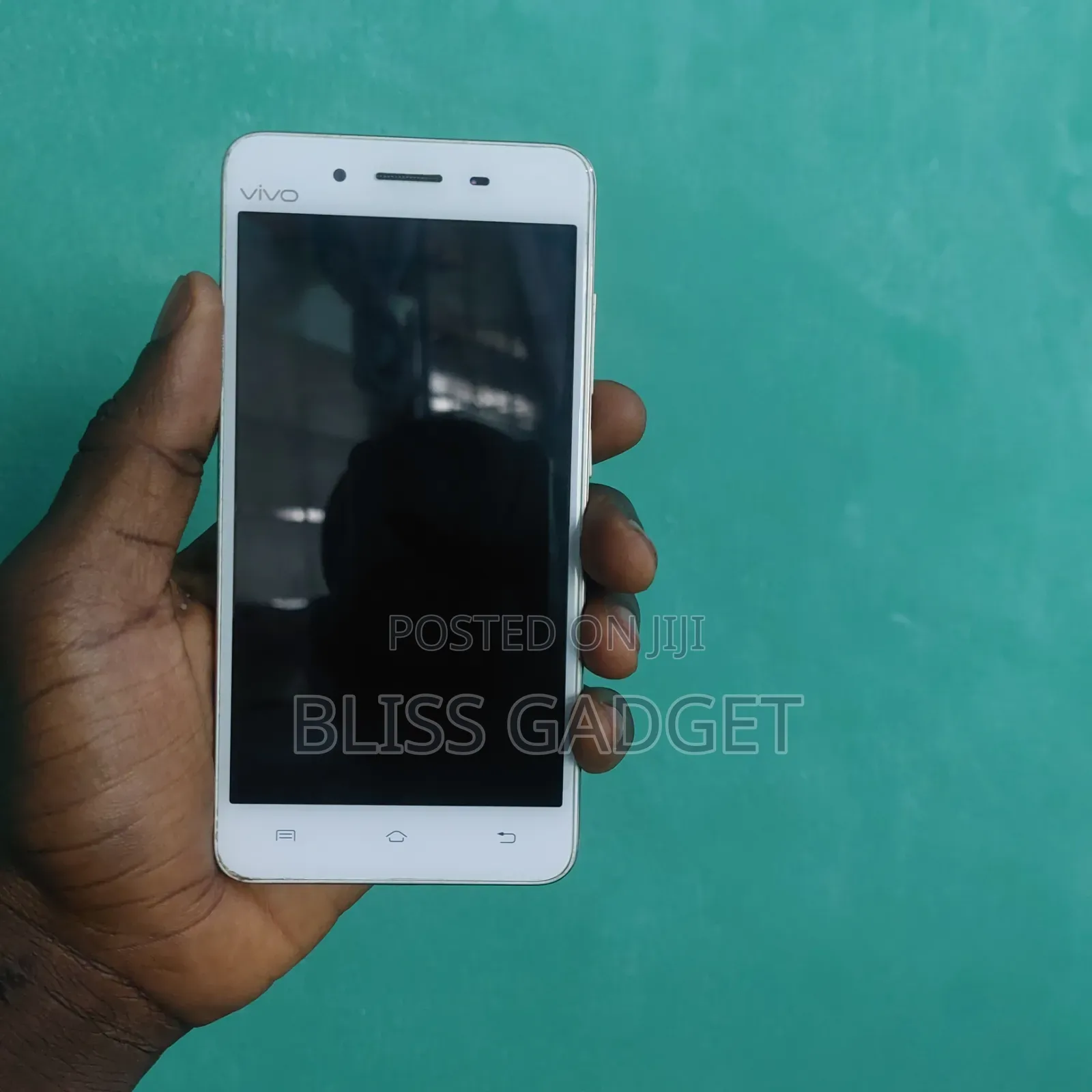 Vivo V3Max 128 GB Gold