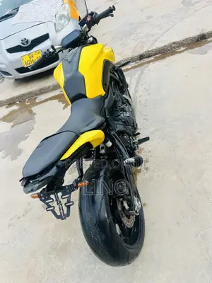 Yamaha FZ 2022 Yellow