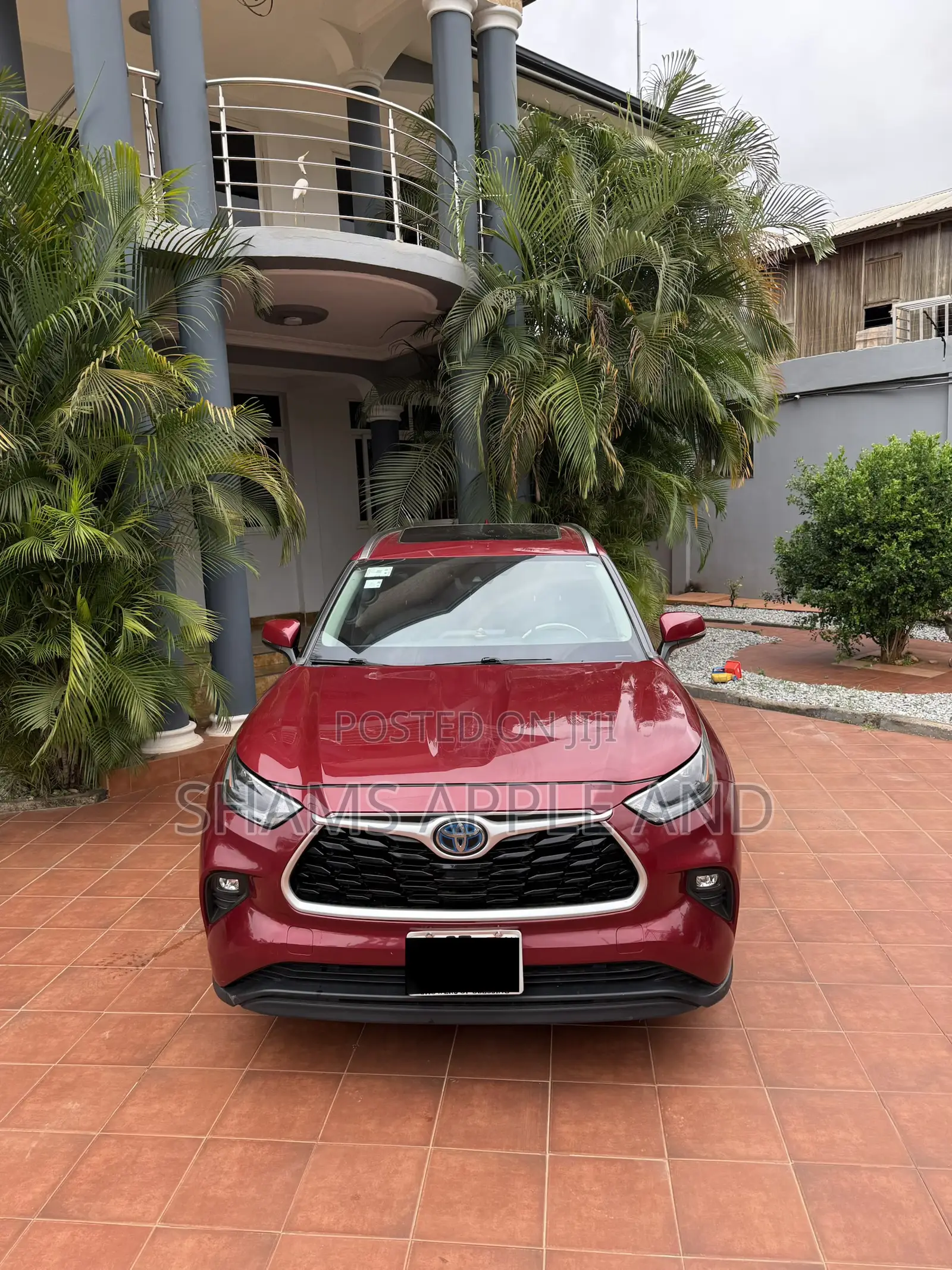Toyota Highlander XLE 2021 Red