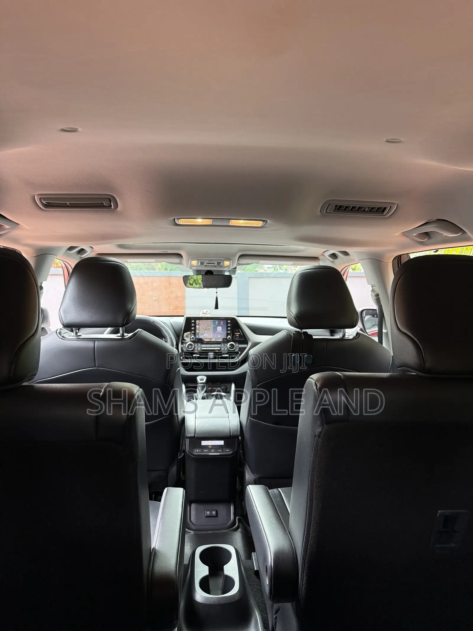 Toyota Highlander XLE 2021 Red