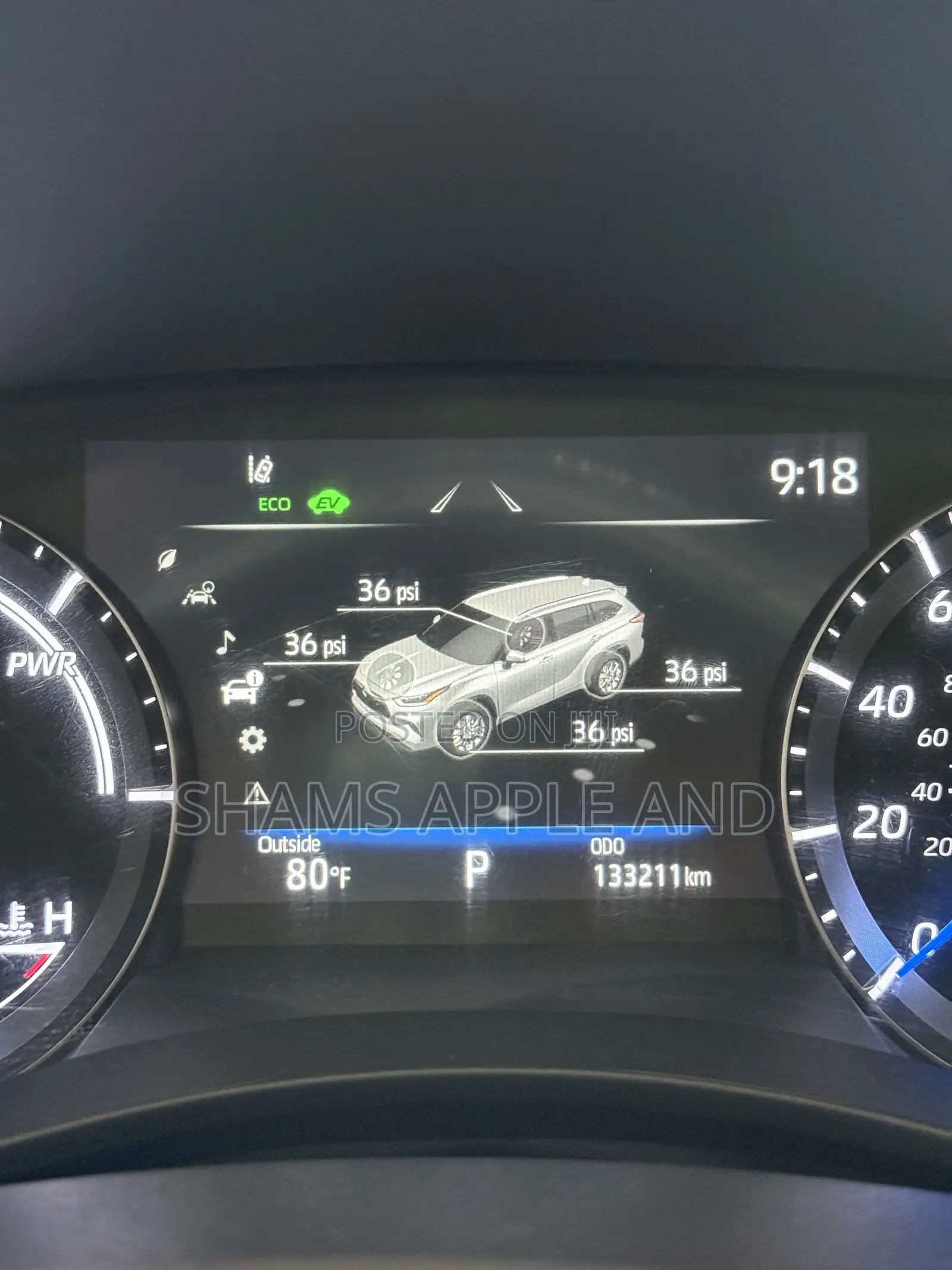 Toyota Highlander XLE 2021 Red