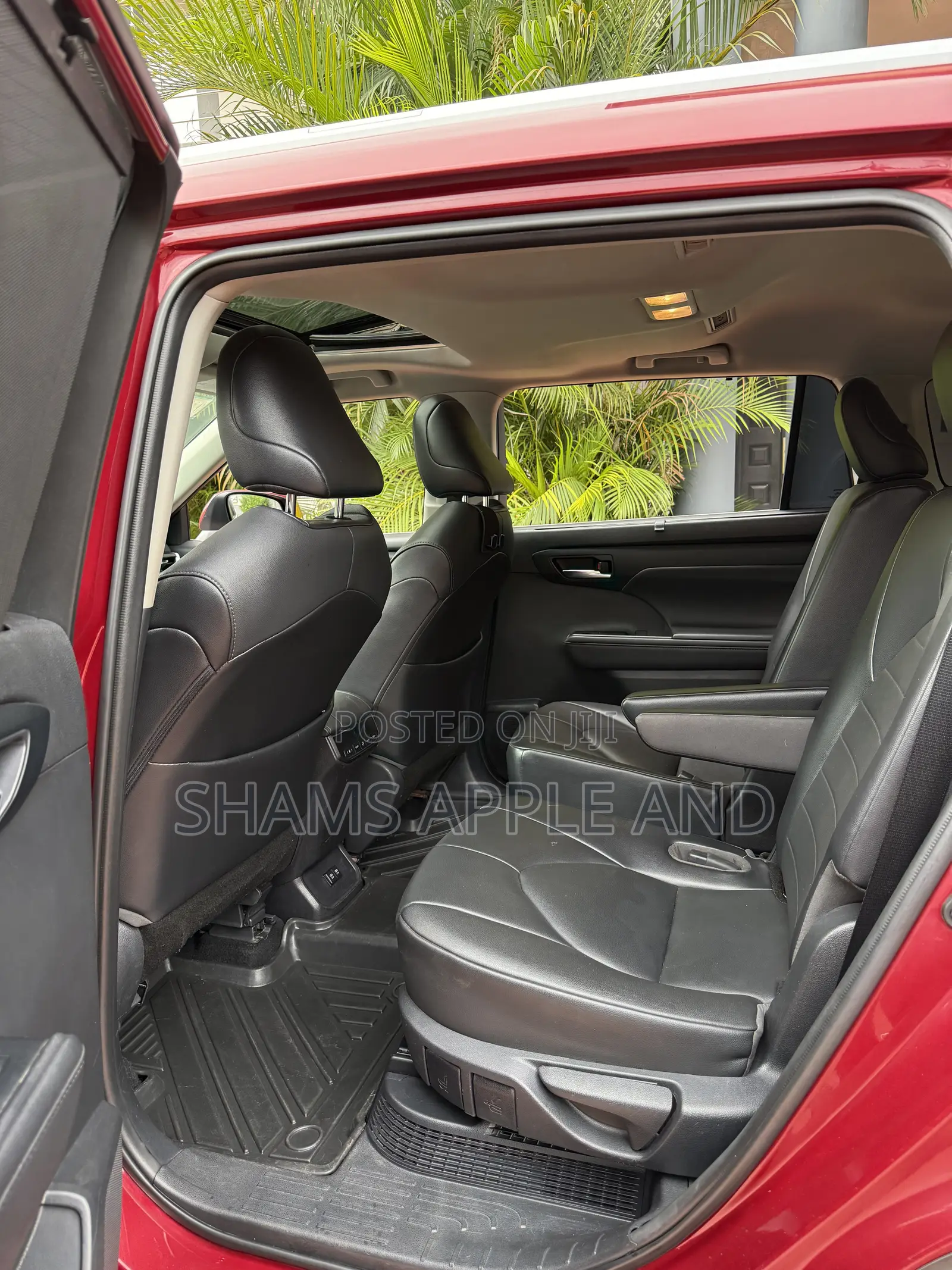 Toyota Highlander XLE 2021 Red