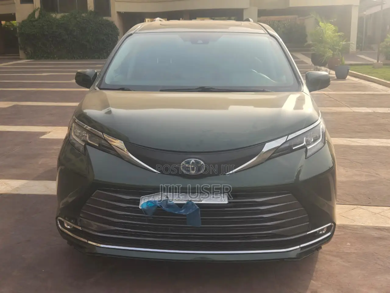 Toyota Sienna Limited 2022 Green