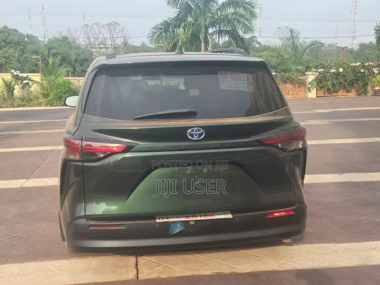 Toyota Sienna Limited 2022 Green
