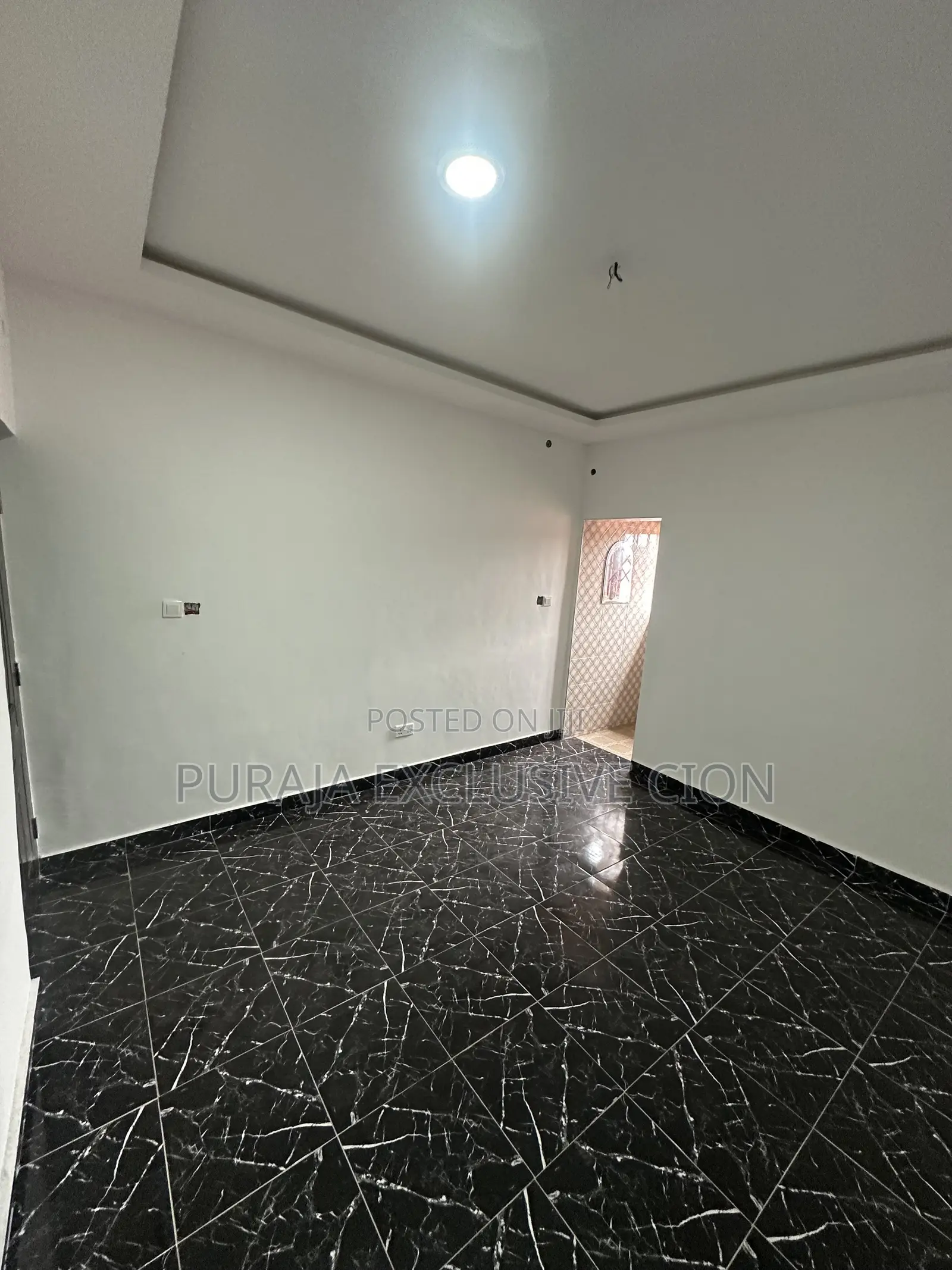 1bdrm Room & Parlour in Weija, Choice, Old Barrier for rent