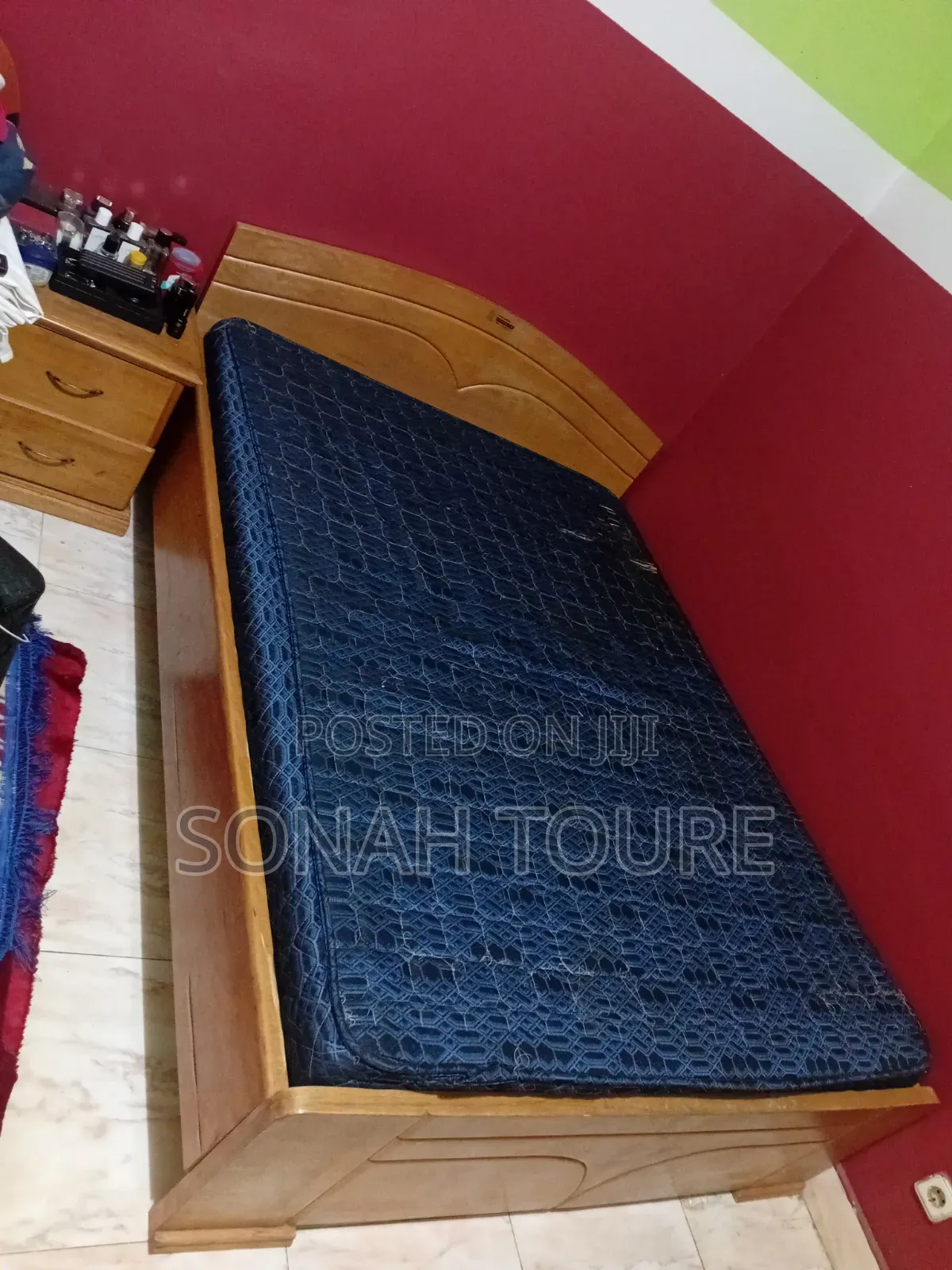 Double Bed Frame With Mattress – Neatly Used