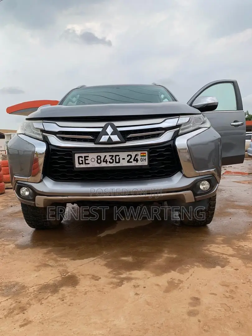 Mitsubishi Pajero Sport 2019 Silver