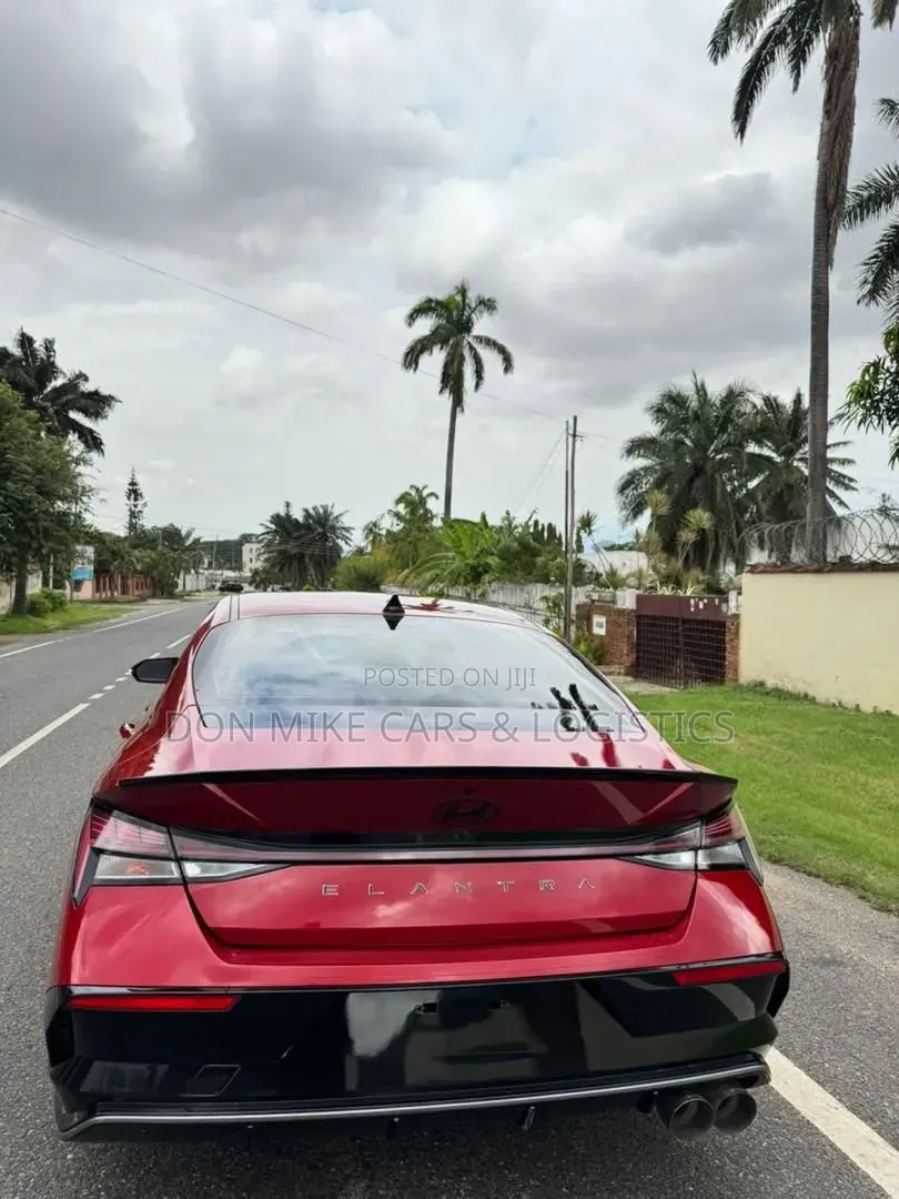 Hyundai Elantra 2025 Red
