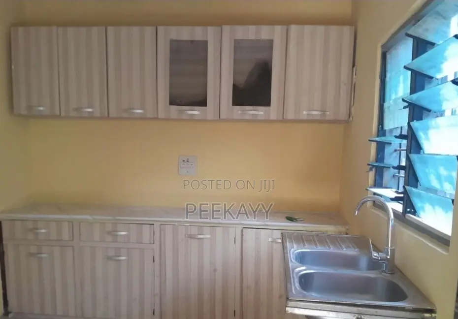 4bdrm House in Ashongman  Estates, Police Station for sale