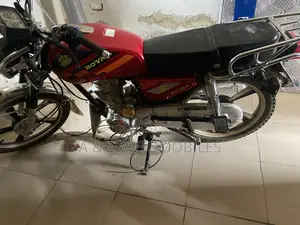 Royal RY125 2026 Red