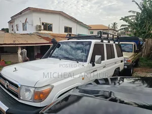 Toyota Land Cruiser 2014 White