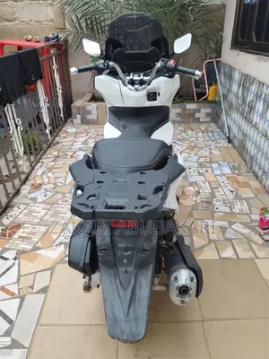Honda 2022 White