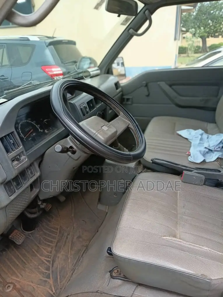 Mitsubishi Delica 2012 White