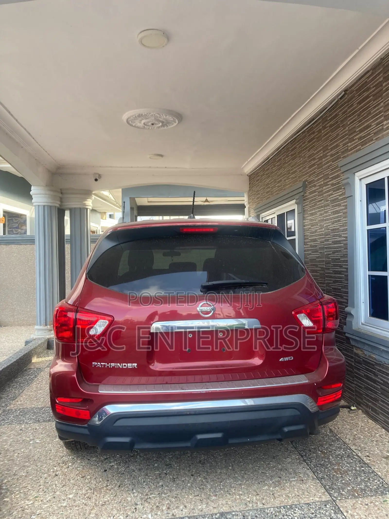 Nissan Pathfinder SV 4x4 2018 Red