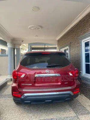 Nissan Pathfinder SV 4x4 2018 Red