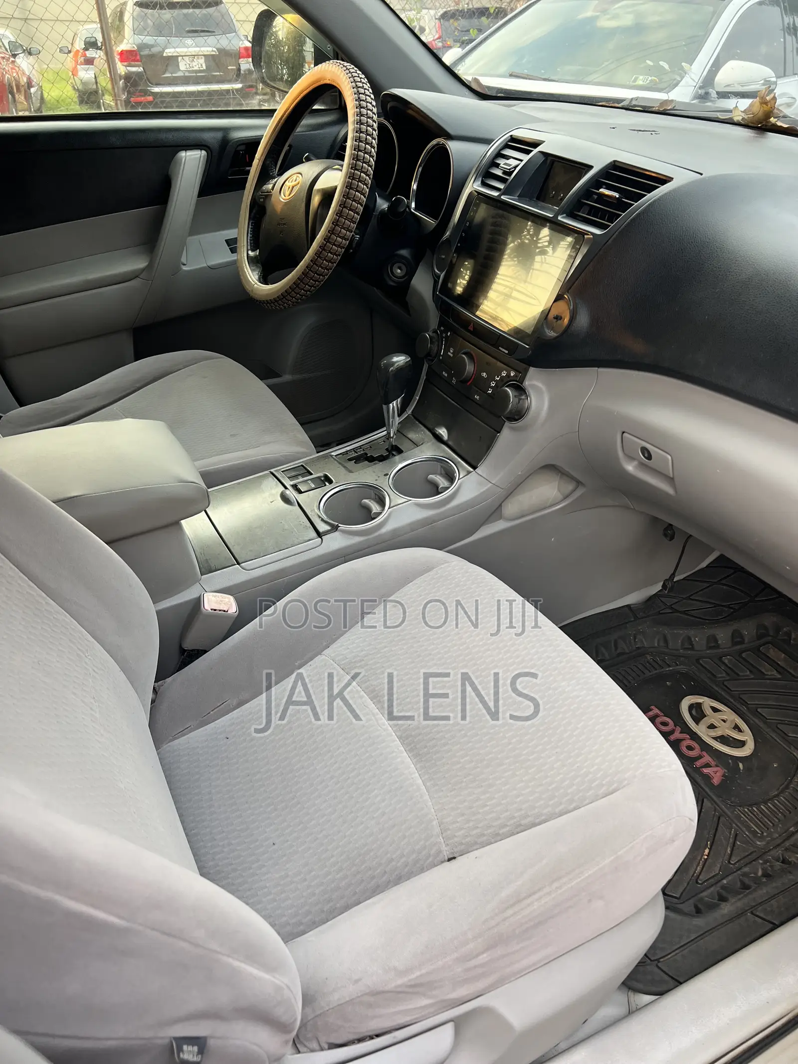Toyota Highlander LE 4dr SUV (2.7L 4cyl 6A) 2014 Black