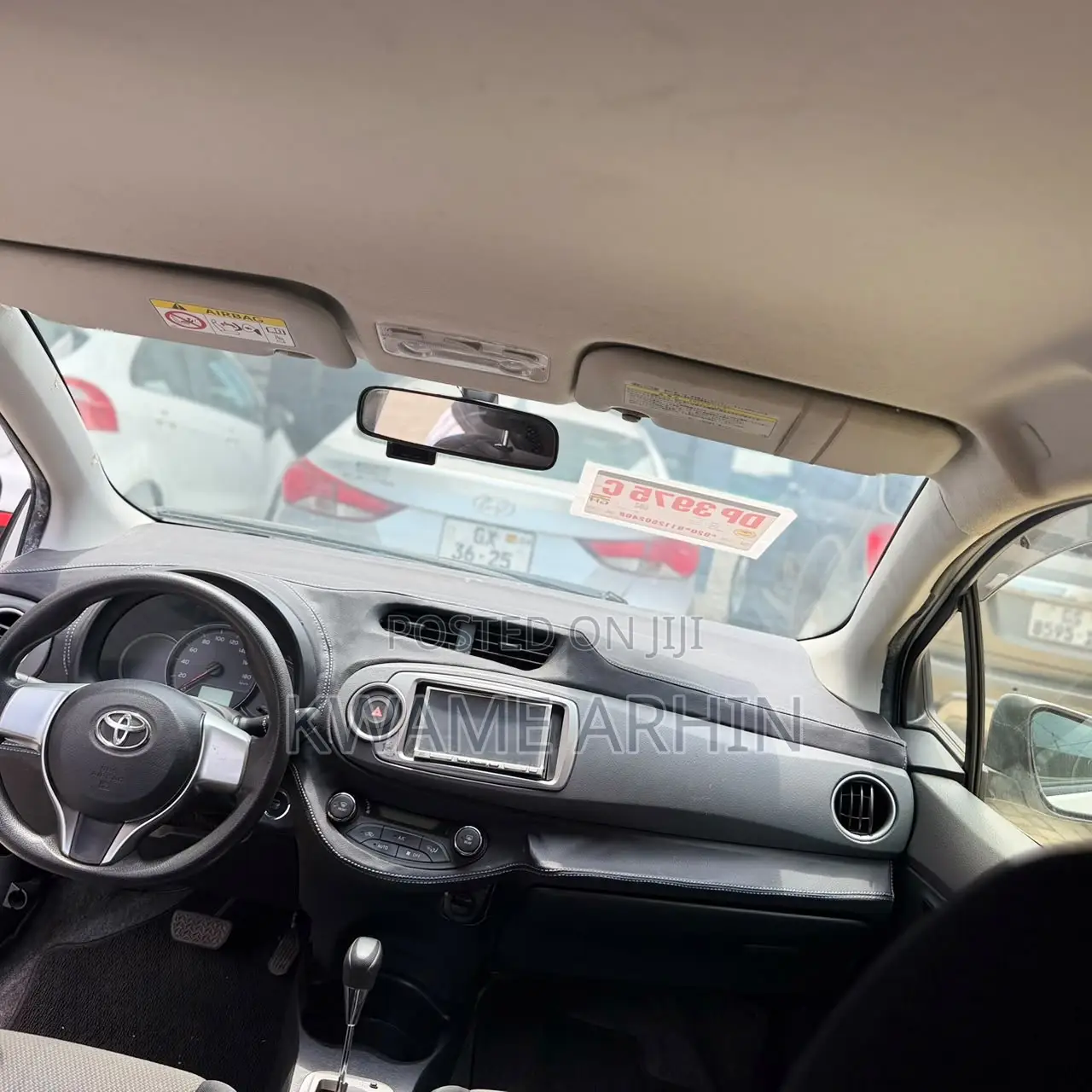 Toyota Vitz 1.3 FWD 5dr 2013 White