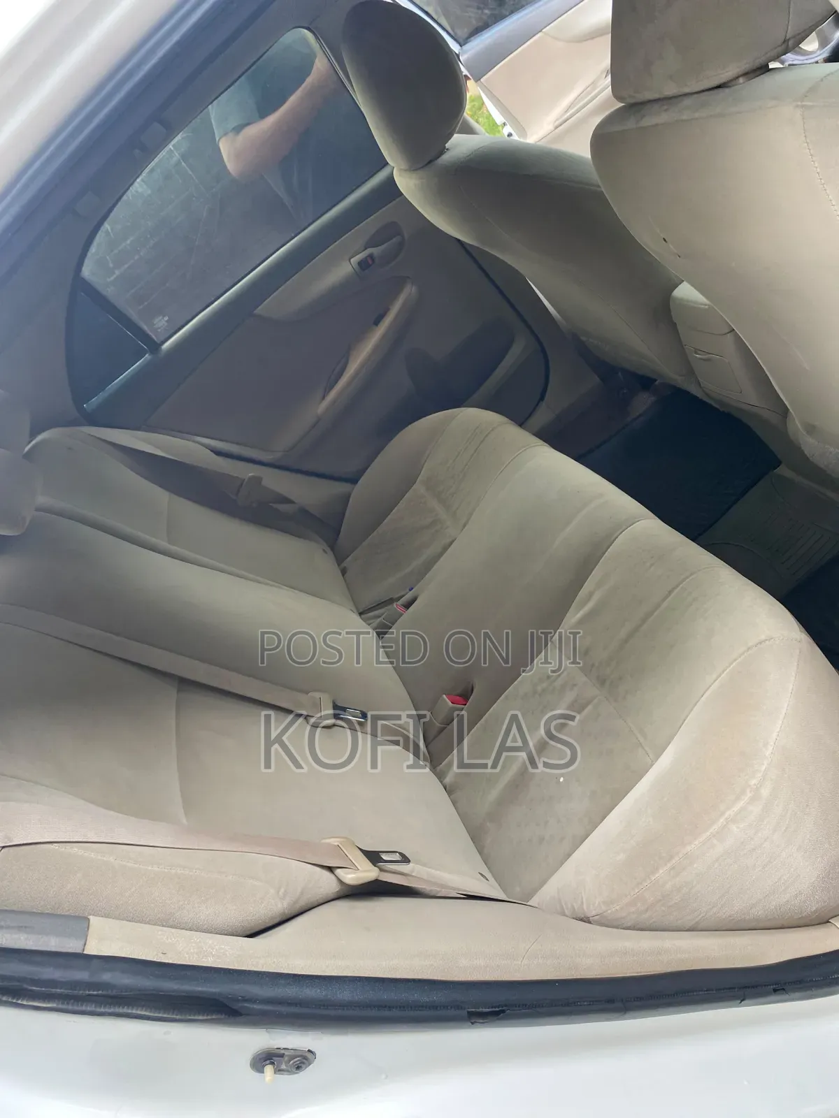 Toyota Corolla 2010 White