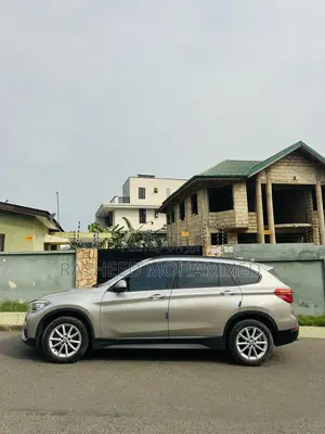 BMW X1 xDrive28i AWD 2018 Brown