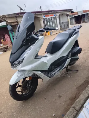 Honda 2022 White