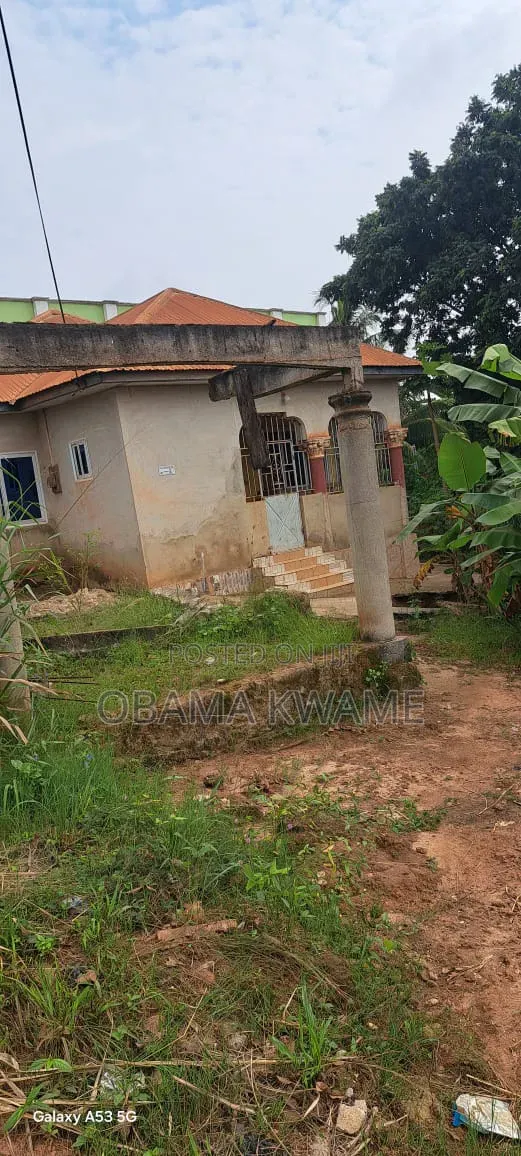 3bdrm House in Laryea Homes, Kumasi Metropolitan for sale