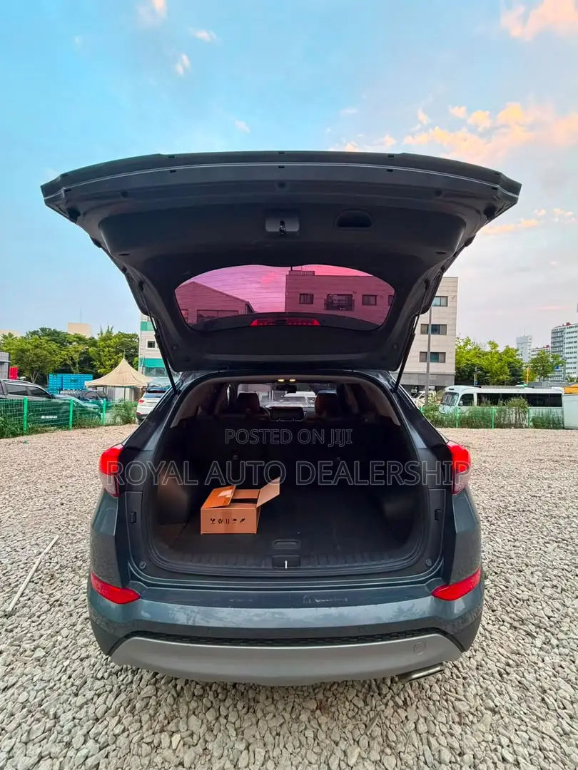 Hyundai Tucson SE FWD 2018 Gray