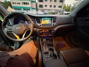 Hyundai Tucson SE FWD 2018 Gray