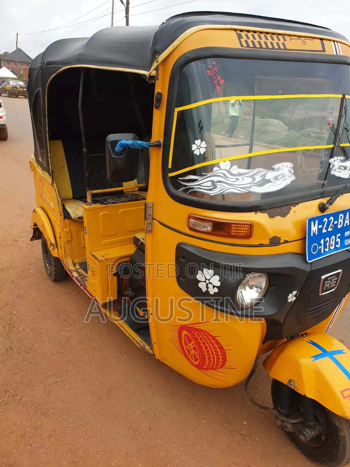 Bajaj Avenger 150 Street 2022 Yellow