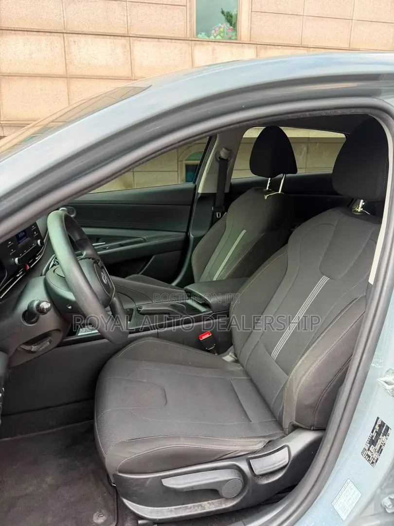 Hyundai Avante 2021 Black