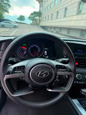 Hyundai Avante 2021 Black