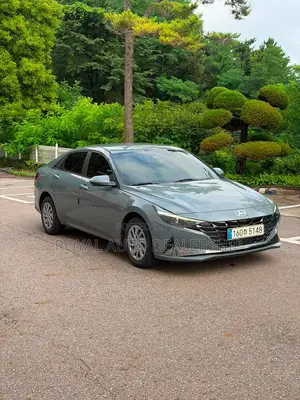 Hyundai Avante 2021 Black