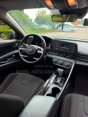 Hyundai Avante 2021 Black