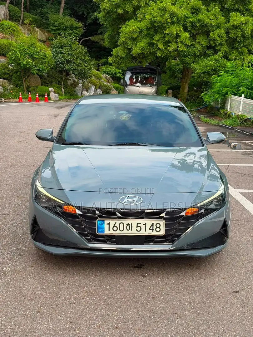 Hyundai Avante 2021 Black
