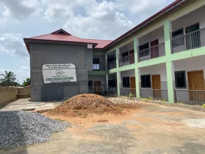 16bdrm Apartment in Laryea Homes, Adade for sale