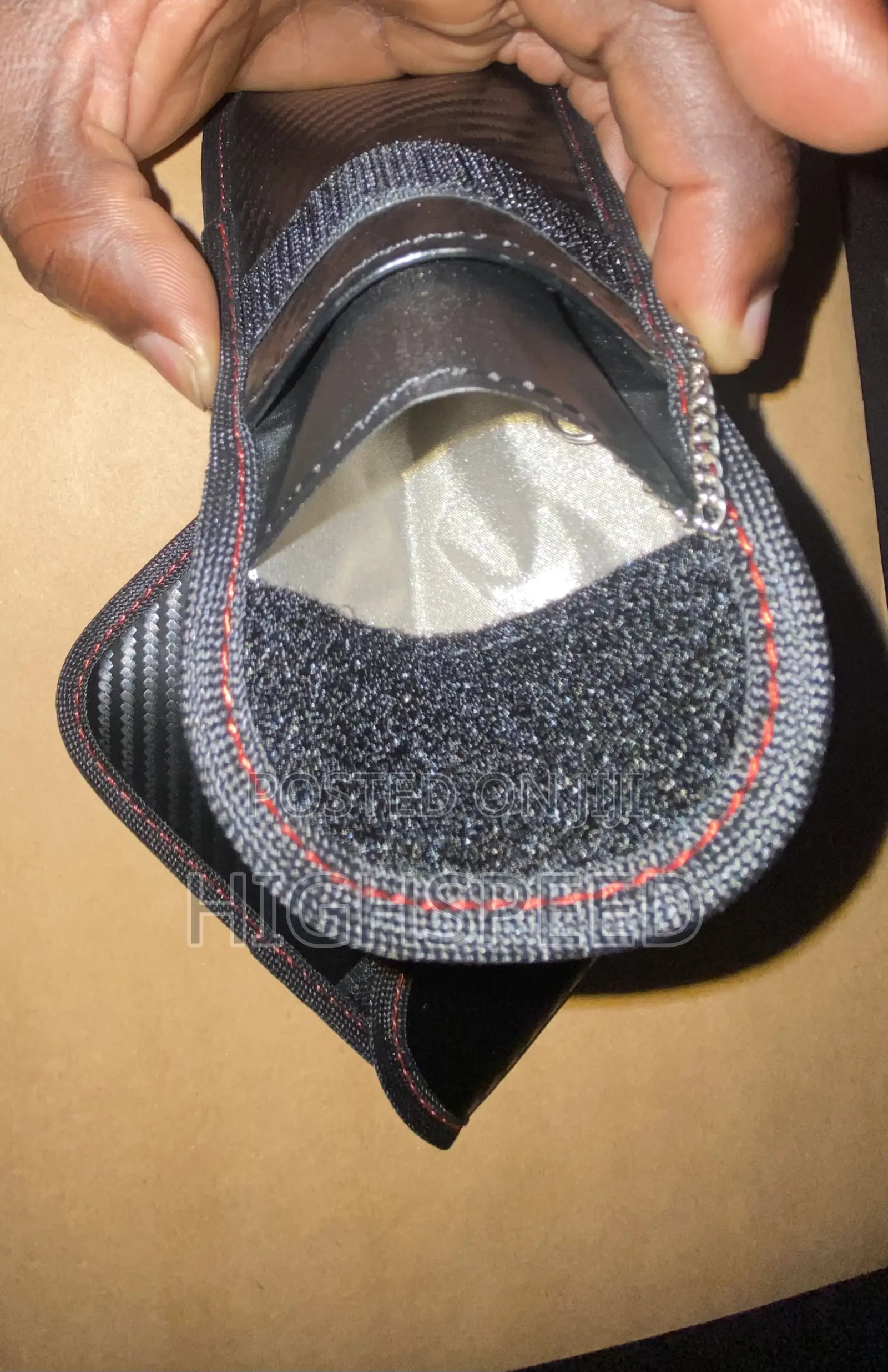 Faraday Bag / Pouch to Prevent Car Entry and Theft.
