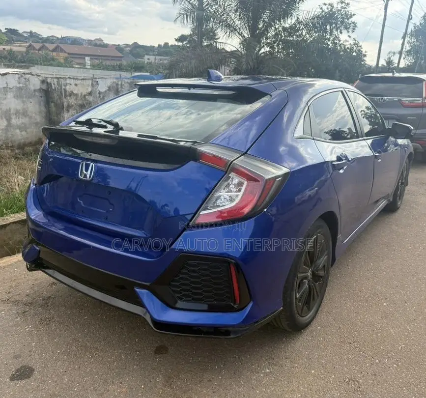Honda Civic EX Hatchback 2019 Blue