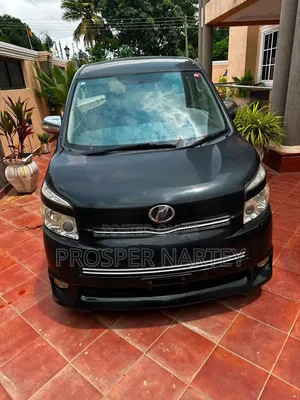 Toyota Voxy 2010 Matt Black