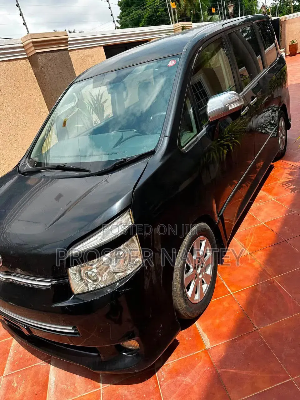 Toyota Voxy 2010 Matt Black