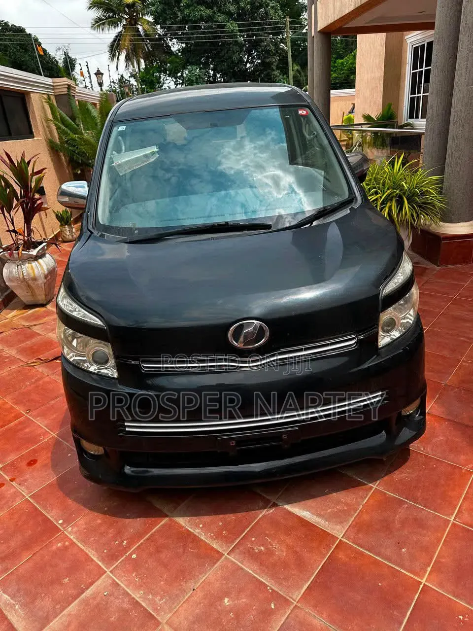 Toyota Voxy 2010 Matt Black