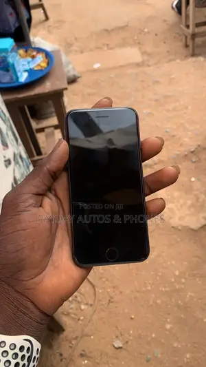 Apple iPhone 8 64 GB Black