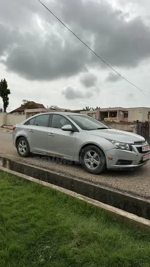 Chevrolet Cruze 2LT 2012 Silver