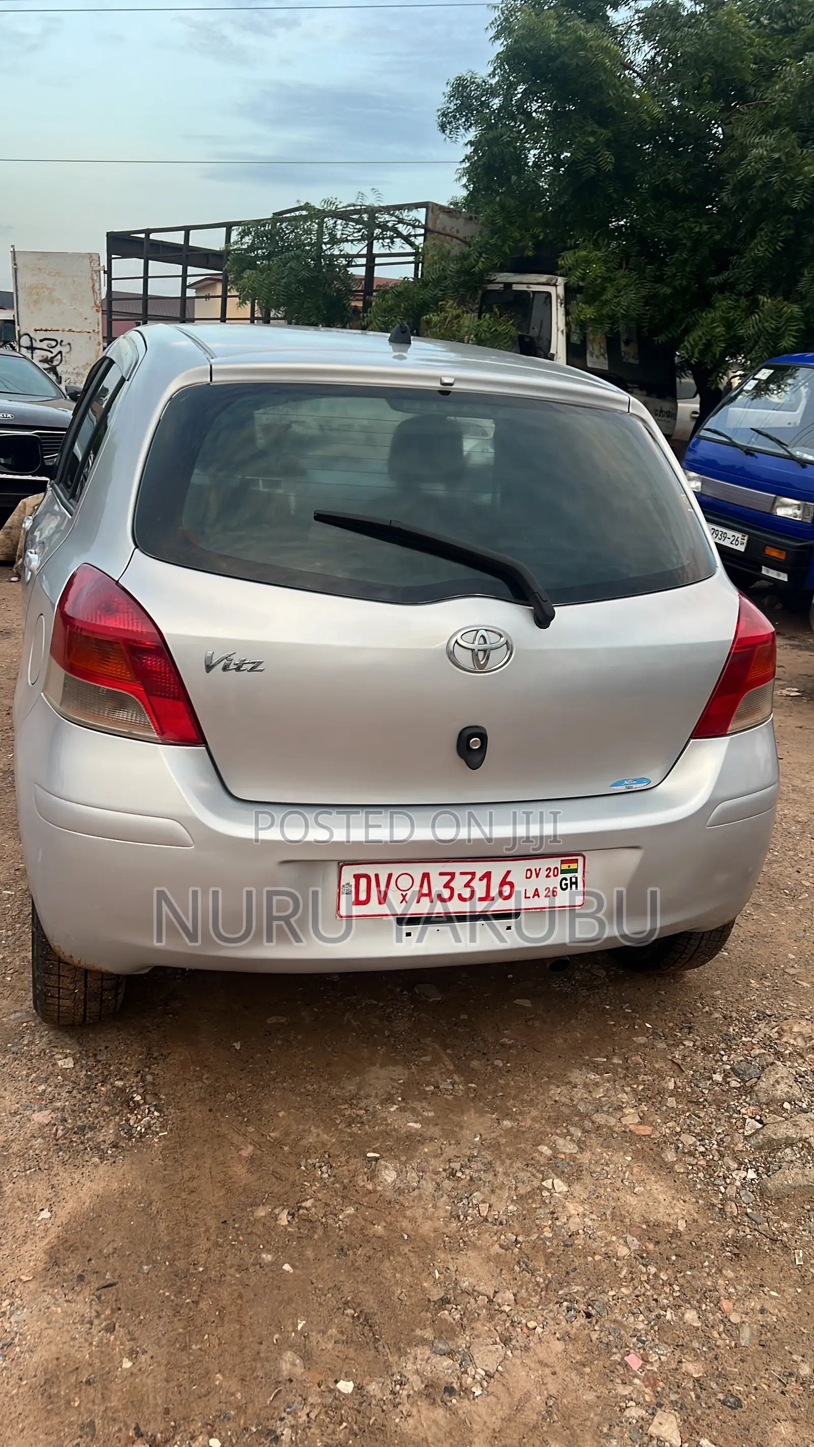 Toyota Vitz 1.0 FWD 3dr 2010 Silver