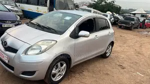 Toyota Vitz 1.0 FWD 3dr 2010 Silver