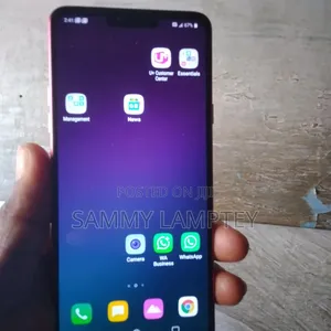 LG Q9 64 GB Red