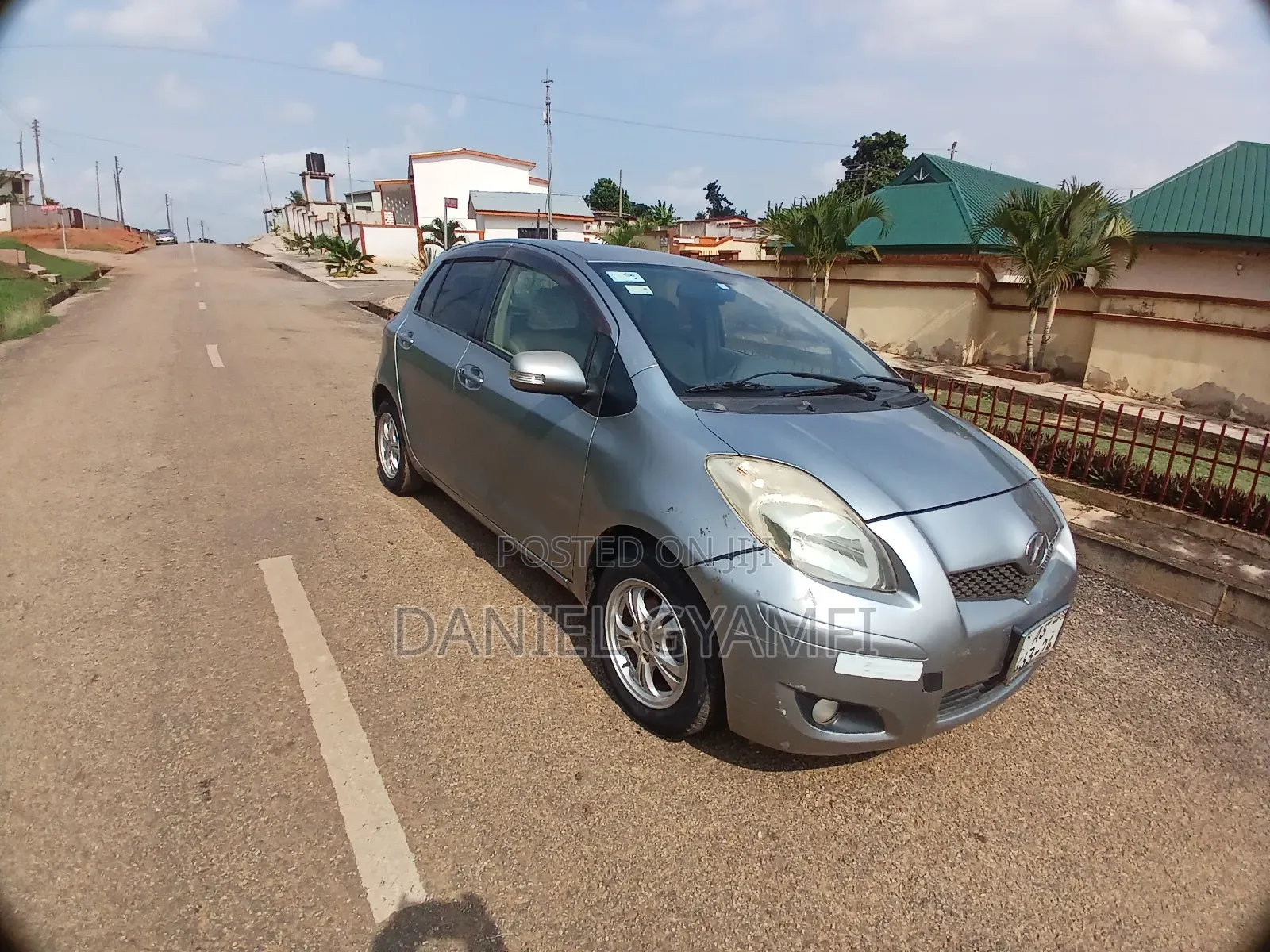 Toyota Vitz 1.5 FWD 5dr 2010 Green
