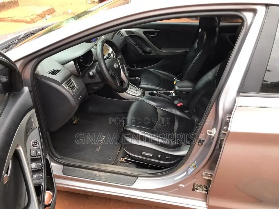 Hyundai Elantra Limited 4dr Sedan (1.8L 4cyl 6A) 2015 Silver