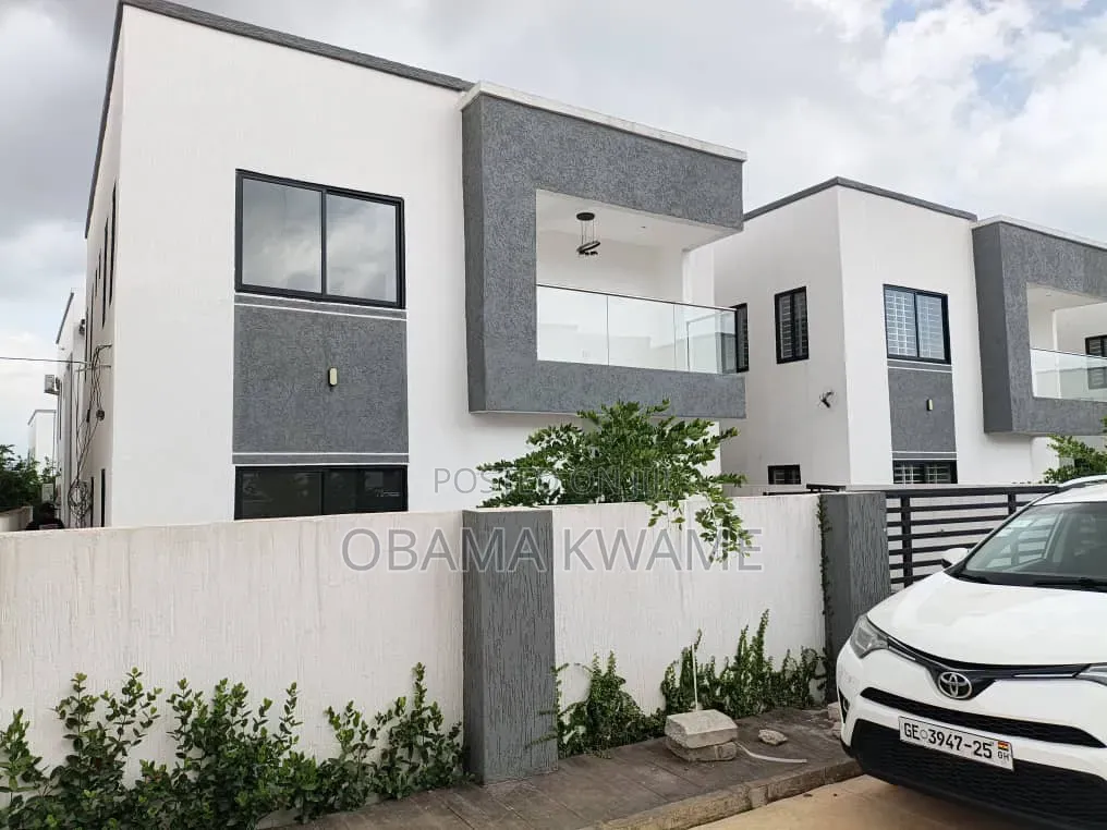 4bdrm House in Laryea Homes, Oyarifa Mall Area for rent