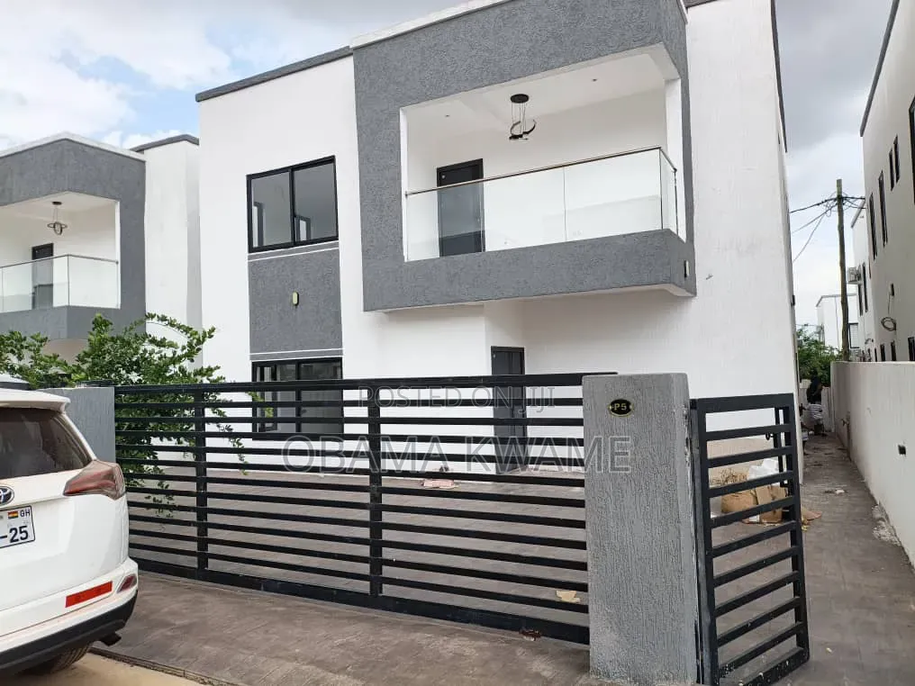 4bdrm House in Laryea Homes, Oyarifa Mall Area for rent